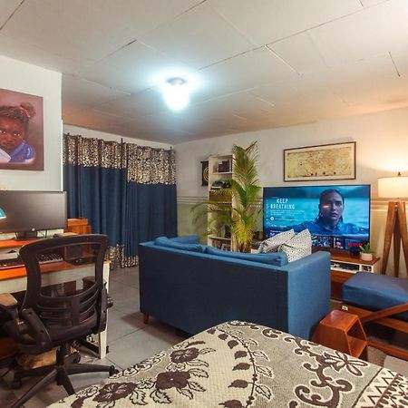 Palm Springs Bed & Breakfast Bed & Breakfast Limbe Exterior photo