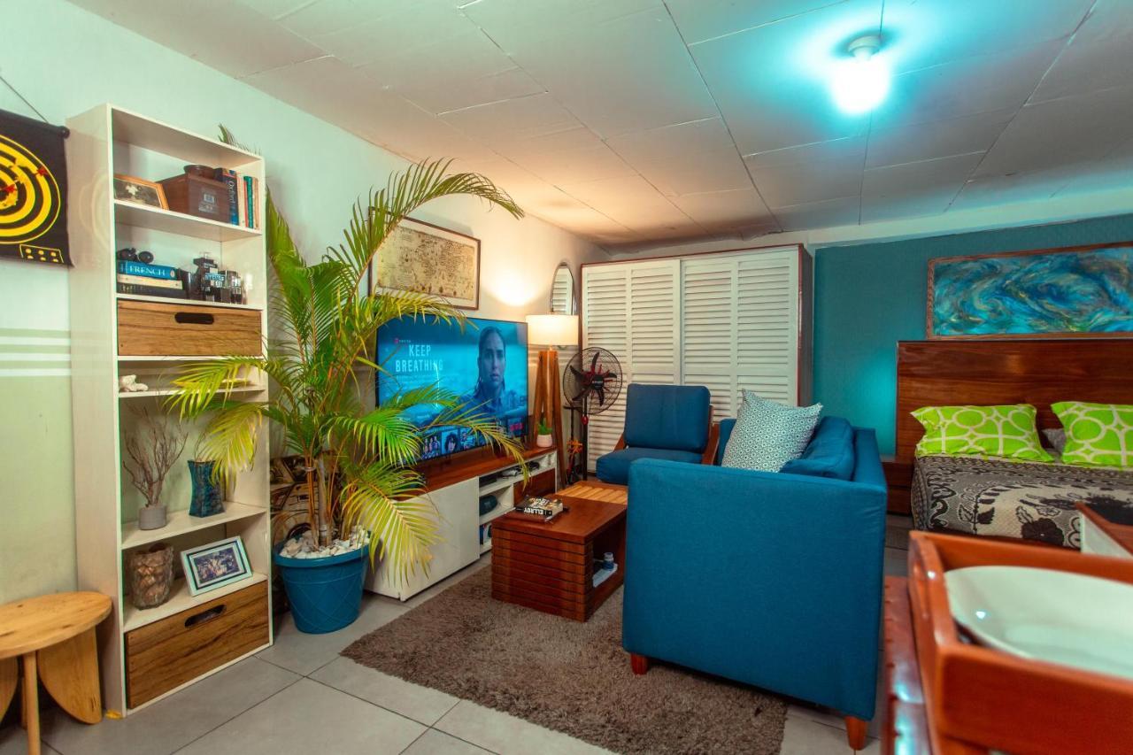 Palm Springs Bed & Breakfast Bed & Breakfast Limbe Exterior photo